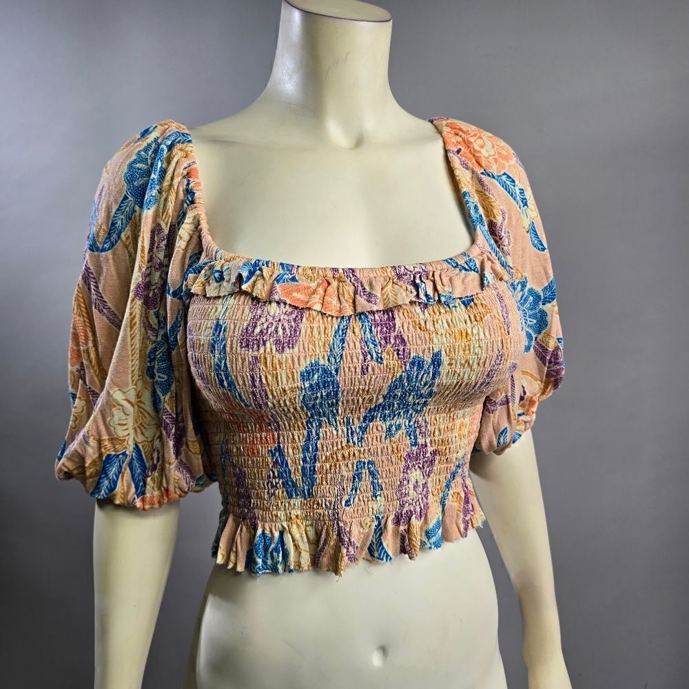 Urban outfitters medium top R11